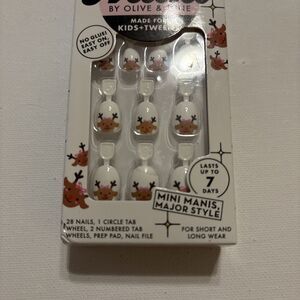 Olive & June Pressies Fake Nails Oh Deer XS S Square Reindeer 28ct New In Box